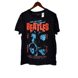 Old Navy NWT The Beatles Graphic T-Shirt